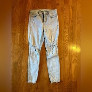 Old Navy size 6 Cropped Jeans